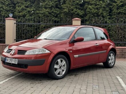 Рено Меган 2005 у Василькове на Automoto.ua Червоний Рено Меган, об'ємом двигуна 2 л та пробігом 160 тис. км за 3200 $, фото 1 на Automoto.ua