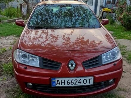 Рено Меган 2006 в Черкассах на Automoto.ua Красный Рено Меган, объемом двигателя 1.6 л и пробегом 160 тыс. км за 4498 $, фото 1 на Automoto.ua
