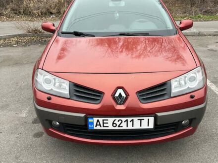 Рено Меган 2006 у Дніпро (Дніпропетровську) на Automoto.ua Червоний Рено Меган, об'ємом двигуна 1.87 л та пробігом 238 тис. км за 4700 $, фото 1 на Automoto.ua
