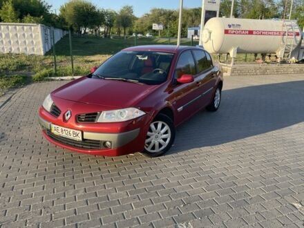 Рено Меган 2006 у Дніпро (Дніпропетровську) на Automoto.ua Червоний Рено Меган, об'ємом двигуна 1.6 л та пробігом 3 тис. км за 6200 $, фото 1 на Automoto.ua