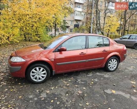 Рено Меган 2007 в Киеве на Automoto.ua Красный Рено Меган, объемом двигателя 1.6 л и пробегом 286 тыс. км за 4000 $, фото 1 на Automoto.ua