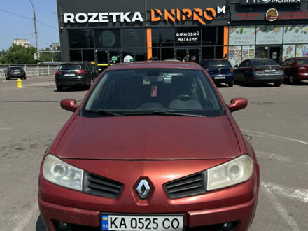 Рено Меган 2007 в Киеве на Automoto.ua Красный Рено Меган, объемом двигателя 1.6 л и пробегом 318 тыс. км за 3700 $, фото 1 на Automoto.ua
