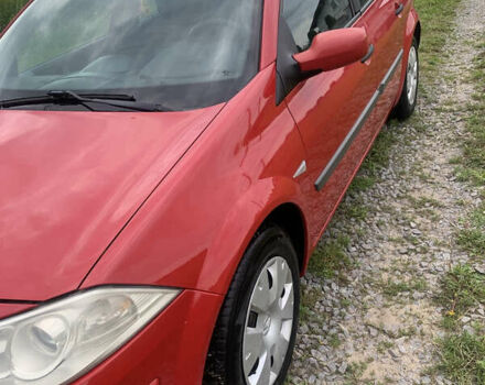 Рено Меган 2008 в Ровно на Automoto.ua Красный Рено Меган, объемом двигателя 1.87 л и пробегом 260 тыс. км за 4950 $, фото 1 на Automoto.ua