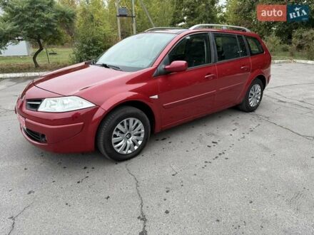 Рено Меган 2008 в Полтаве на Automoto.ua Красный Рено Меган, объемом двигателя 1.6 л и пробегом 209 тыс. км за 6400 $, фото 1 на Automoto.ua