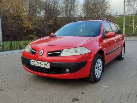 Красный Рено Меган, объемом двигателя 1.6 л и пробегом 250 тыс. км за 4800 $, фото 1 на Automoto.ua