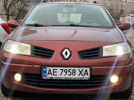 Червоний Рено Меган, об'ємом двигуна 1.6 л та пробігом 247 тис. км за 4800 $, фото 1 на Automoto.ua