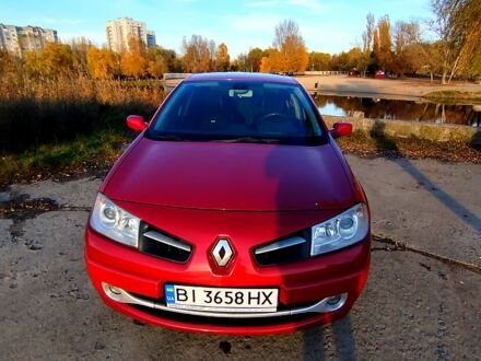 Рено Меган 2008 в Кременчуге на Automoto.ua Красный Рено Меган, объемом двигателя 1.6 л и пробегом 189 тыс. км за 5800 $, фото 1 на Automoto.ua