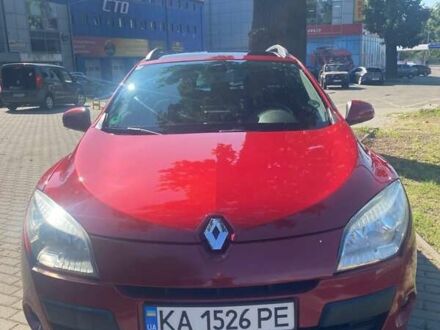 Рено Меган 2009 в Киеве на Automoto.ua Красный Рено Меган, объемом двигателя 1.6 л и пробегом 205 тыс. км за 8150 $, фото 1 на Automoto.ua