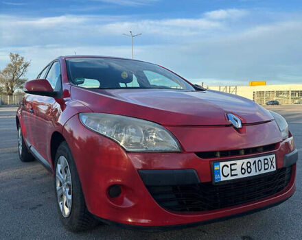 Рено Меган 2009 в Черновцах на Automoto.ua Красный Рено Меган, объемом двигателя 1.6 л и пробегом 220 тыс. км за 6500 $, фото 1 на Automoto.ua
