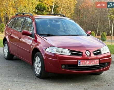 Рено Меган 2009 в Хмельницком на Automoto.ua Красный Рено Меган, объемом двигателя 1.6 л и пробегом 157 тыс. км за 5800 $, фото 1 на Automoto.ua