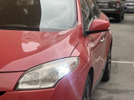 Рено Меган 2009 у Софіївська Борщагівка на Automoto.ua Червоний Рено Меган, об'ємом двигуна 1.5 л та пробігом 230 тис. км за 7200 $, фото 1 на Automoto.ua