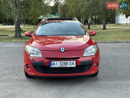 Рено Меган 2010 в Полтаве на Automoto.ua Красный Рено Меган, объемом двигателя 1.46 л и пробегом 306 тыс. км за 6999 $, фото 1 на Automoto.ua