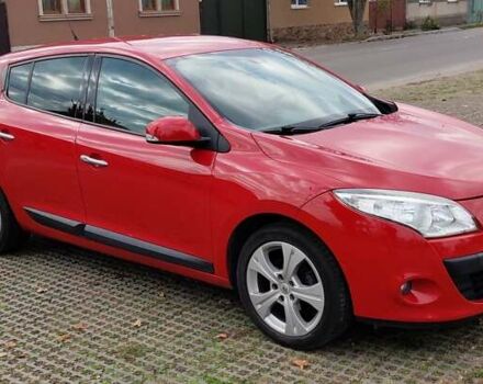 Рено Меган 2010 в Ужгороде на Automoto.ua Красный Рено Меган, объемом двигателя 1.4 л и пробегом 146 тыс. км за 6300 $, фото 1 на Automoto.ua