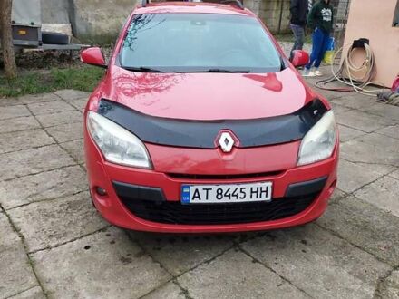 Красный Рено Меган, объемом двигателя 1.4 л и пробегом 195 тыс. км за 5000 $, фото 1 на Automoto.ua