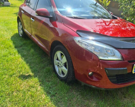 Красный Рено Меган, объемом двигателя 2 л и пробегом 170 тыс. км за 5800 $, фото 1 на Automoto.ua