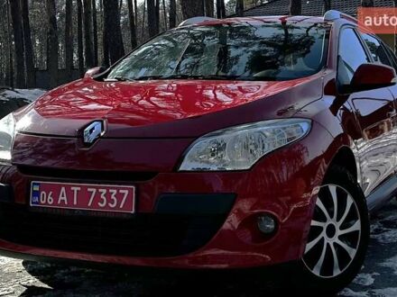 Рено Меган 2010 в Житомире на Automoto.ua Красный Рено Меган, объемом двигателя 1.6 л и пробегом 170 тыс. км за 6650 $, фото 1 на Automoto.ua