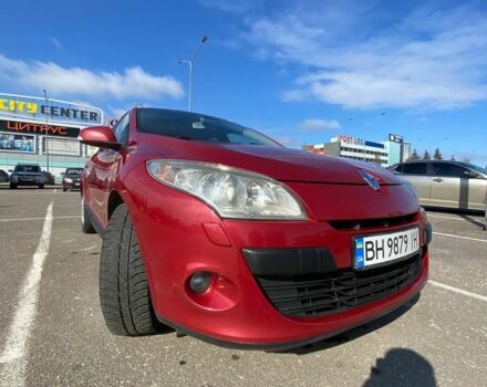 Красный Рено Меган, объемом двигателя 1.5 л и пробегом 265 тыс. км за 6350 $, фото 1 на Automoto.ua