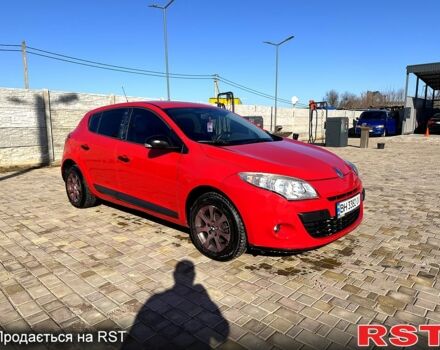 Красный Рено Меган, объемом двигателя 1.6 л и пробегом 88 тыс. км за 6000 $, фото 1 на Automoto.ua