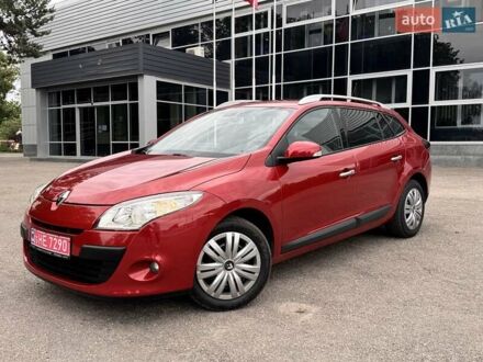 Рено Меган 2010 в Харькове на Automoto.ua Красный Рено Меган, объемом двигателя 1.6 л и пробегом 166 тыс. км за 8200 $, фото 1 на Automoto.ua