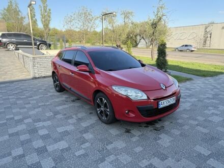 Рено Меган 2010 в Харькове на Automoto.ua Красный Рено Меган, объемом двигателя 1.5 л и пробегом 287 тыс. км за 6850 $, фото 1 на Automoto.ua
