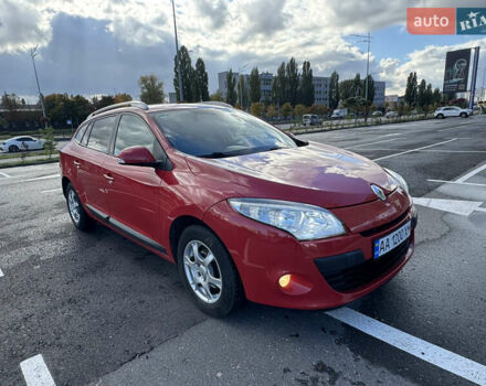 Красный Рено Меган, объемом двигателя 1.46 л и пробегом 303 тыс. км за 6750 $, фото 1 на Automoto.ua