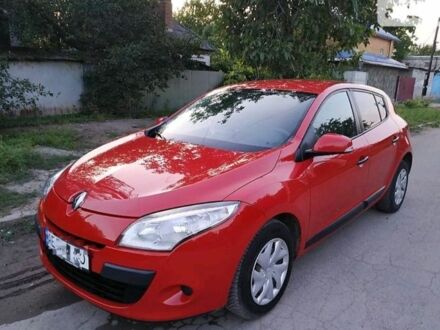 Рено Меган 2010 в Кривом Роге на Automoto.ua Красный Рено Меган, объемом двигателя 1.5 л и пробегом 195 тыс. км за 6300 $, фото 1 на Automoto.ua