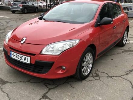 Красный Рено Меган, объемом двигателя 1.6 л и пробегом 176 тыс. км за 6799 $, фото 1 на Automoto.ua