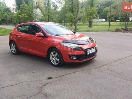 Рено Меган 2012 у Києві на Automoto.ua Червоний Рено Меган, об'ємом двигуна 1.2 л та пробігом 145 тис. км за 6300 $, фото 1 на Automoto.ua