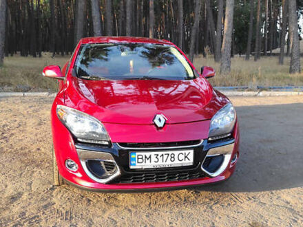 Рено Меган 2012 в Сумах на Automoto.ua Красный Рено Меган, объемом двигателя 1.6 л и пробегом 78 тыс. км за 8000 $, фото 1 на Automoto.ua