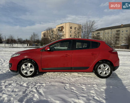 Красный Рено Меган, объемом двигателя 1.46 л и пробегом 300 тыс. км за 6800 $, фото 1 на Automoto.ua