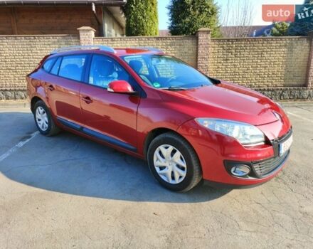 Красный Рено Меган, объемом двигателя 1.5 л и пробегом 207 тыс. км за 7700 $, фото 1 на Automoto.ua
