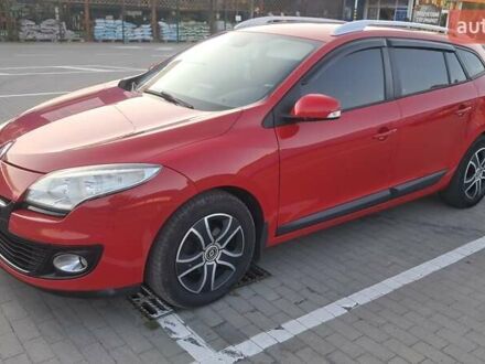 Рено Меган 2012 в Калуше на Automoto.ua Красный Рено Меган, объемом двигателя 1.5 л и пробегом 290 тыс. км за 6900 $, фото 1 на Automoto.ua