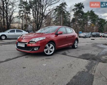 Красный Рено Меган, объемом двигателя 1.46 л и пробегом 235 тыс. км за 7200 $, фото 1 на Automoto.ua