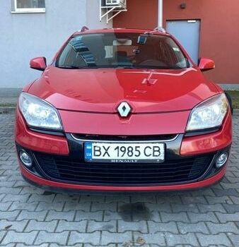 Красный Рено Меган, объемом двигателя 1.46 л и пробегом 230 тыс. км за 7800 $, фото 1 на Automoto.ua