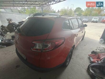 Рено Меган 2013 в Остоге на Automoto.ua Красный Рено Меган, объемом двигателя 1.5 л и пробегом 240 тыс. км за 2850 $, фото 1 на Automoto.ua