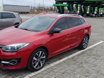Рено Меган 2014 в Стрые на Automoto.ua Красный Рено Меган, объемом двигателя 1.46 л и пробегом 241 тыс. км за 8799 $, фото 1 на Automoto.ua