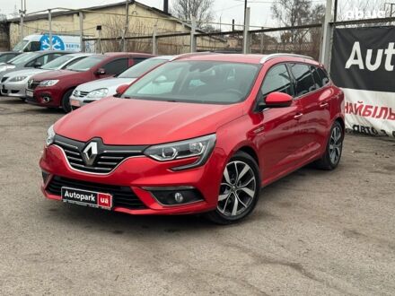 Красный Рено Меган, объемом двигателя 1.5 л и пробегом 235 тыс. км за 14500 $, фото 1 на Automoto.ua