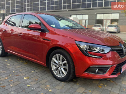 Красный Рено Меган, объемом двигателя 1.3 л и пробегом 150 тыс. км за 14200 $, фото 1 на Automoto.ua