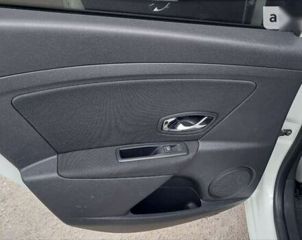 Рено Меган, объемом двигателя 1.5 л и пробегом 240 тыс. км за 6999 $, фото 12 на Automoto.ua