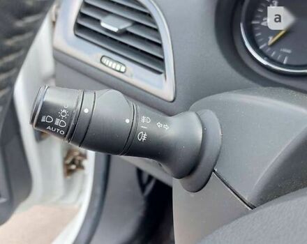 Рено Меган, объемом двигателя 1.5 л и пробегом 239 тыс. км за 8300 $, фото 13 на Automoto.ua