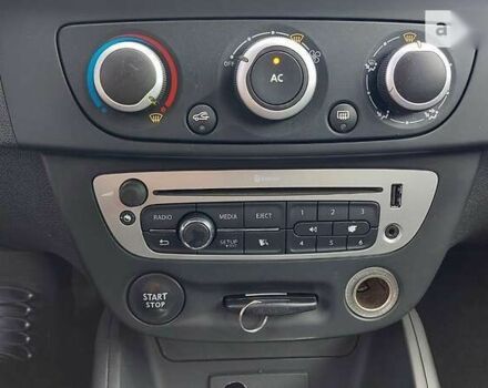 Рено Меган, объемом двигателя 1.5 л и пробегом 239 тыс. км за 8300 $, фото 8 на Automoto.ua