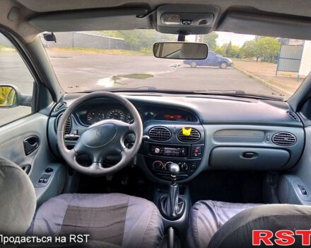 Рено Меган, объемом двигателя 1.6 л и пробегом 200 тыс. км за 2000 $, фото 9 на Automoto.ua