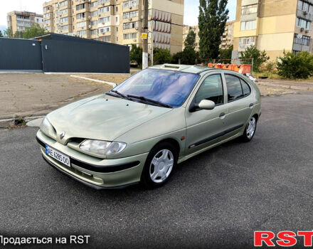 Рено Меган, объемом двигателя 1.6 л и пробегом 200 тыс. км за 2000 $, фото 4 на Automoto.ua