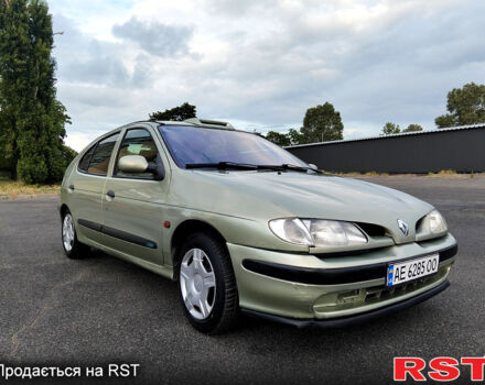 Рено Меган, объемом двигателя 1.6 л и пробегом 200 тыс. км за 2000 $, фото 8 на Automoto.ua