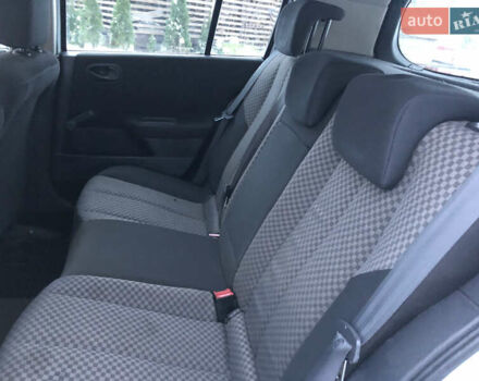 Рено Меган, объемом двигателя 1.46 л и пробегом 240 тыс. км за 4100 $, фото 32 на Automoto.ua