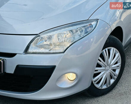 Рено Меган, об'ємом двигуна 1.6 л та пробігом 180 тис. км за 7399 $, фото 2 на Automoto.ua