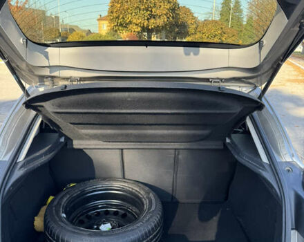 Рено Меган, объемом двигателя 1.6 л и пробегом 180 тыс. км за 7200 $, фото 18 на Automoto.ua