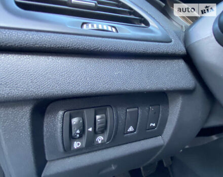 Рено Меган, объемом двигателя 1.6 л и пробегом 211 тыс. км за 6300 $, фото 35 на Automoto.ua
