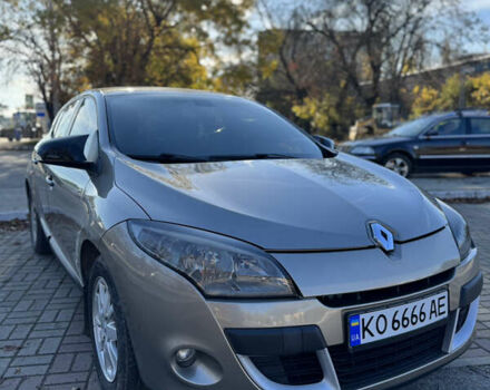 Рено Меган, объемом двигателя 1.6 л и пробегом 180 тыс. км за 7200 $, фото 16 на Automoto.ua