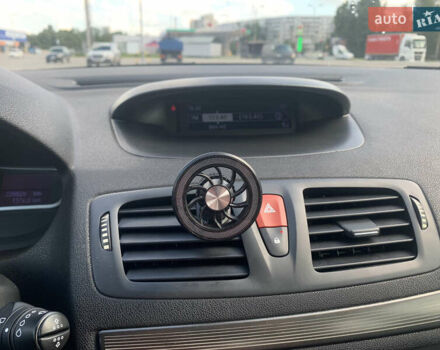 Рено Меган, объемом двигателя 1.6 л и пробегом 231 тыс. км за 6300 $, фото 18 на Automoto.ua